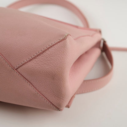Louis Vuitton Lock Me Light Pink - photo 20