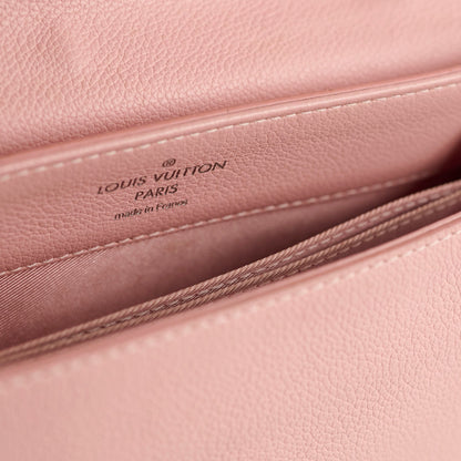 Louis Vuitton Lock Me Light Pink - photo 8