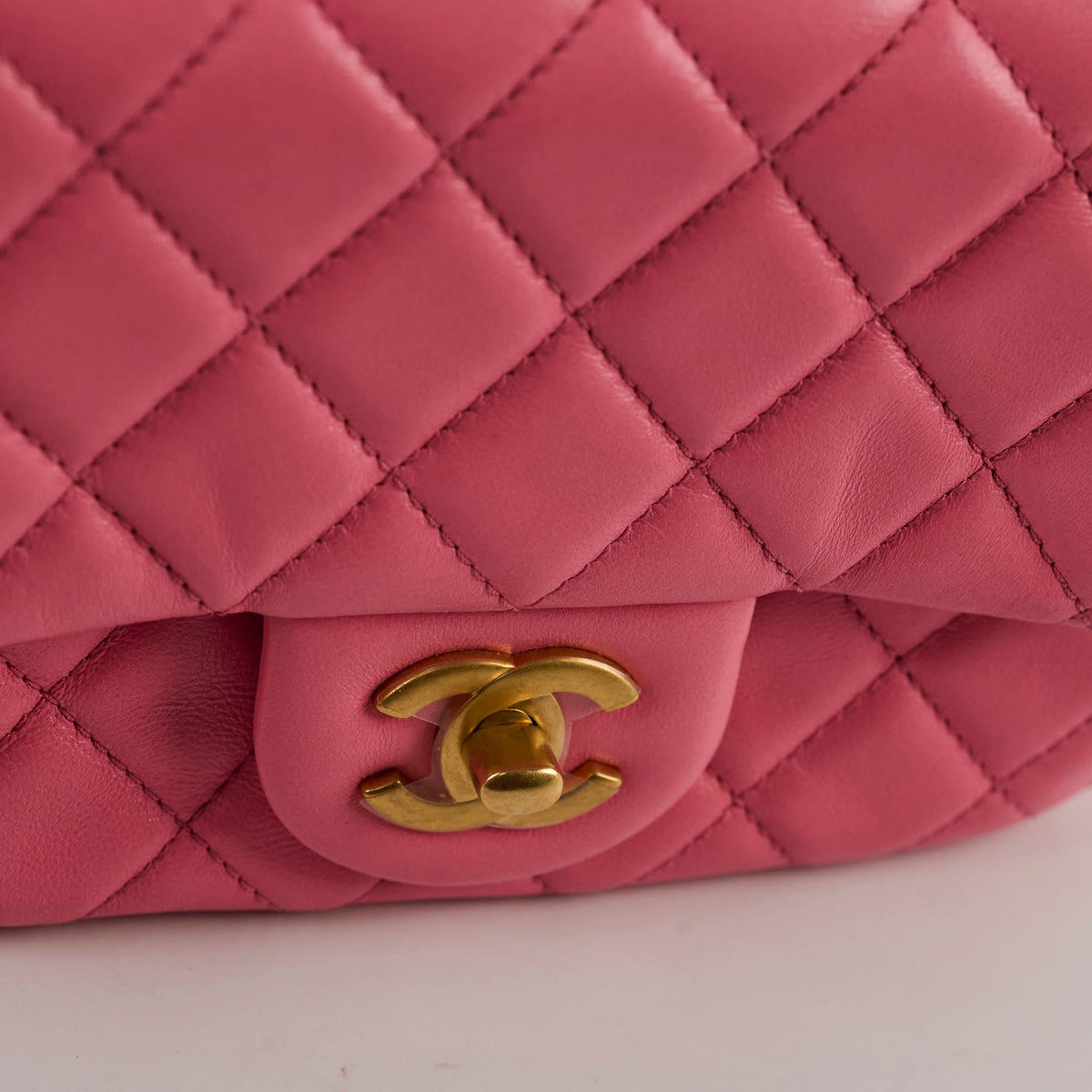 Chanel Mini Square Pearl Crush - photo 15