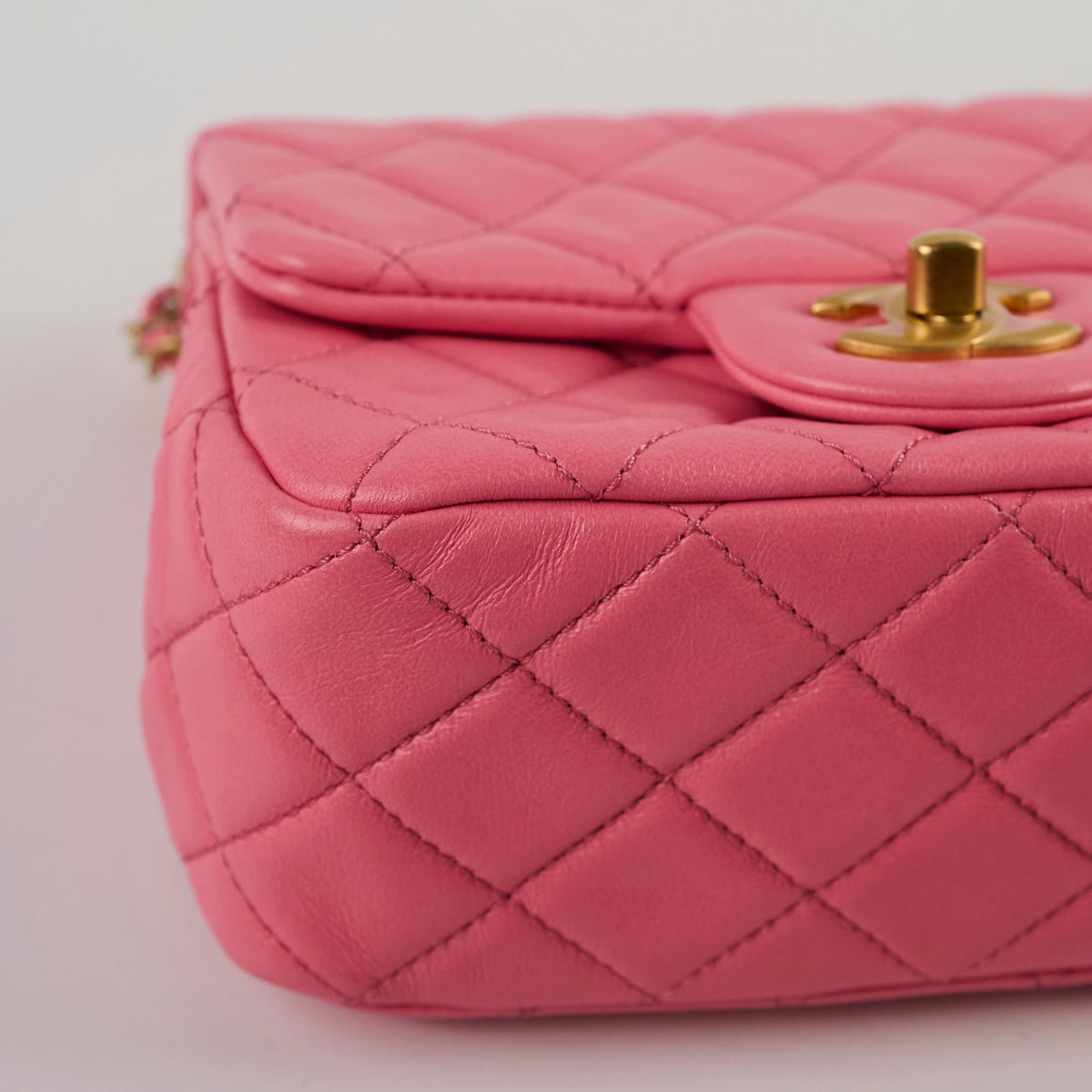 Chanel Mini Square Pearl Crush - photo 12