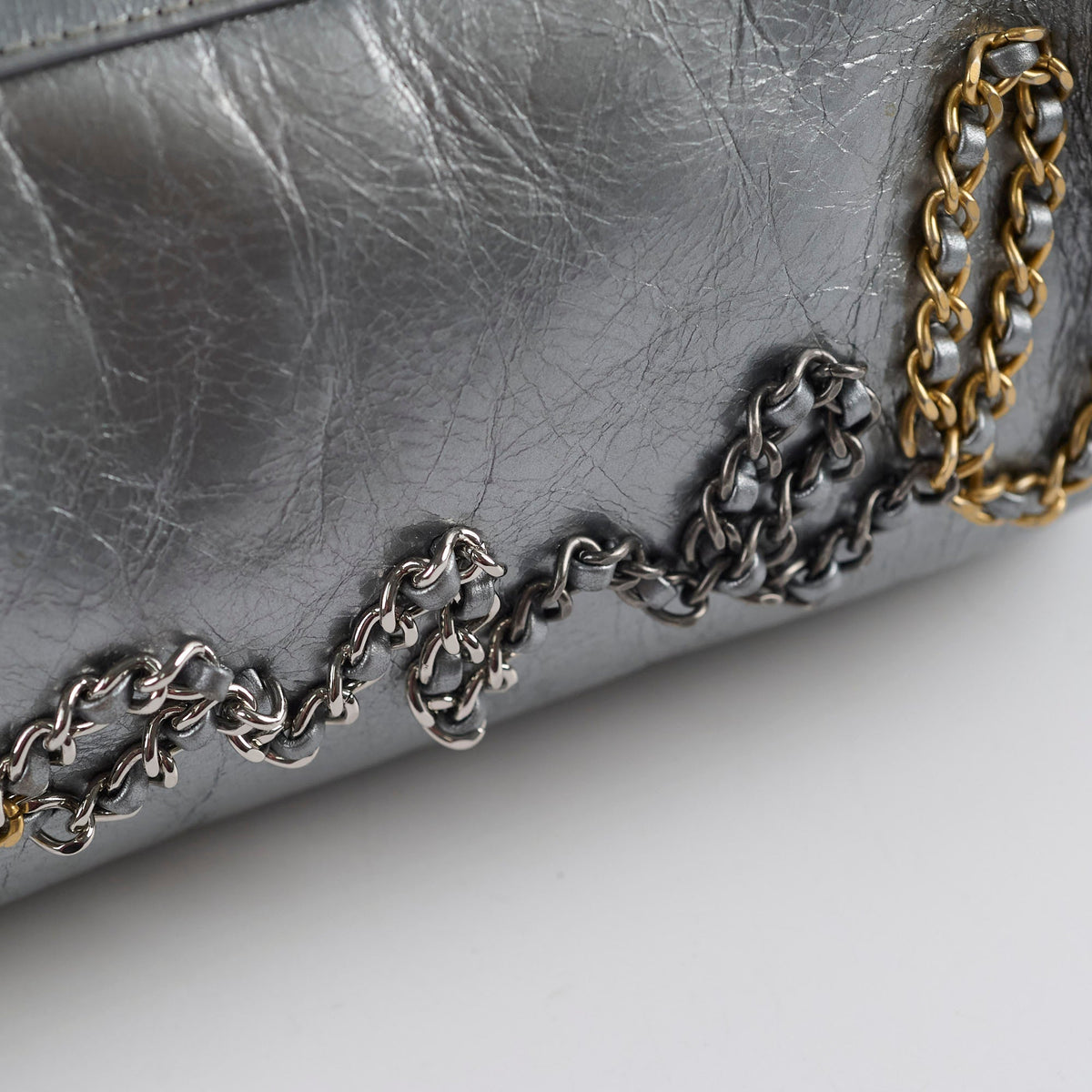 Chanel Signature Bowing Bag Crumpled Metallic Calfskin - photo 11