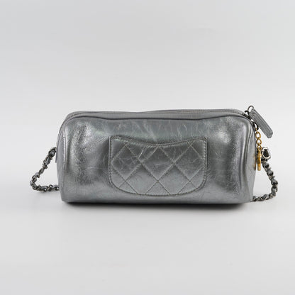 Chanel Signature Bowing Bag Crumpled Metallic Calfskin - photo 2