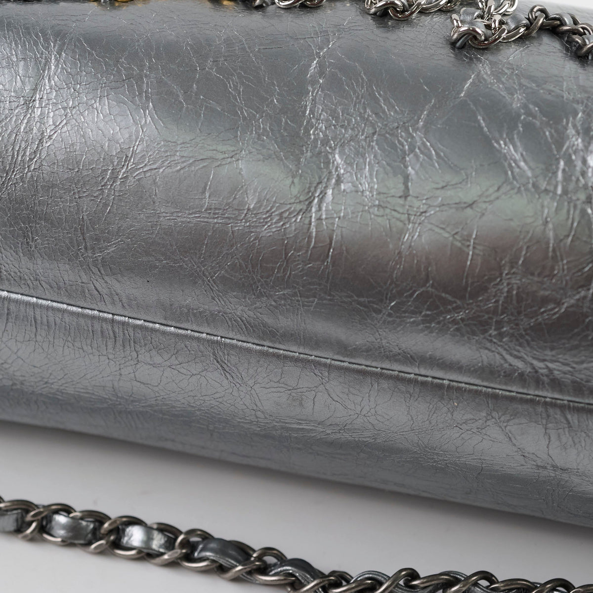 Chanel Signature Bowing Bag Crumpled Metallic Calfskin - photo 7