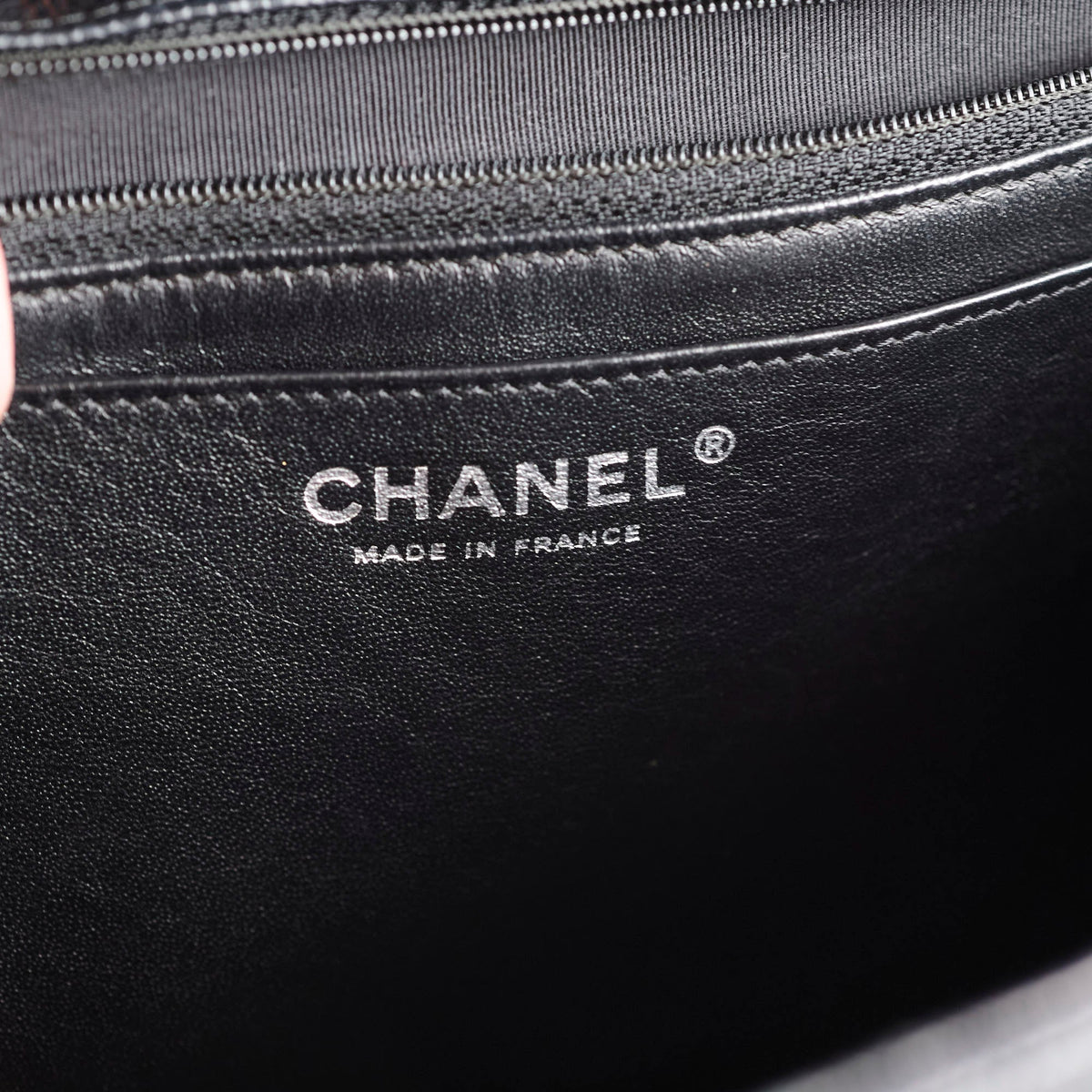Chanel Maxi Single Flap Black Caviar SHW - photo 7