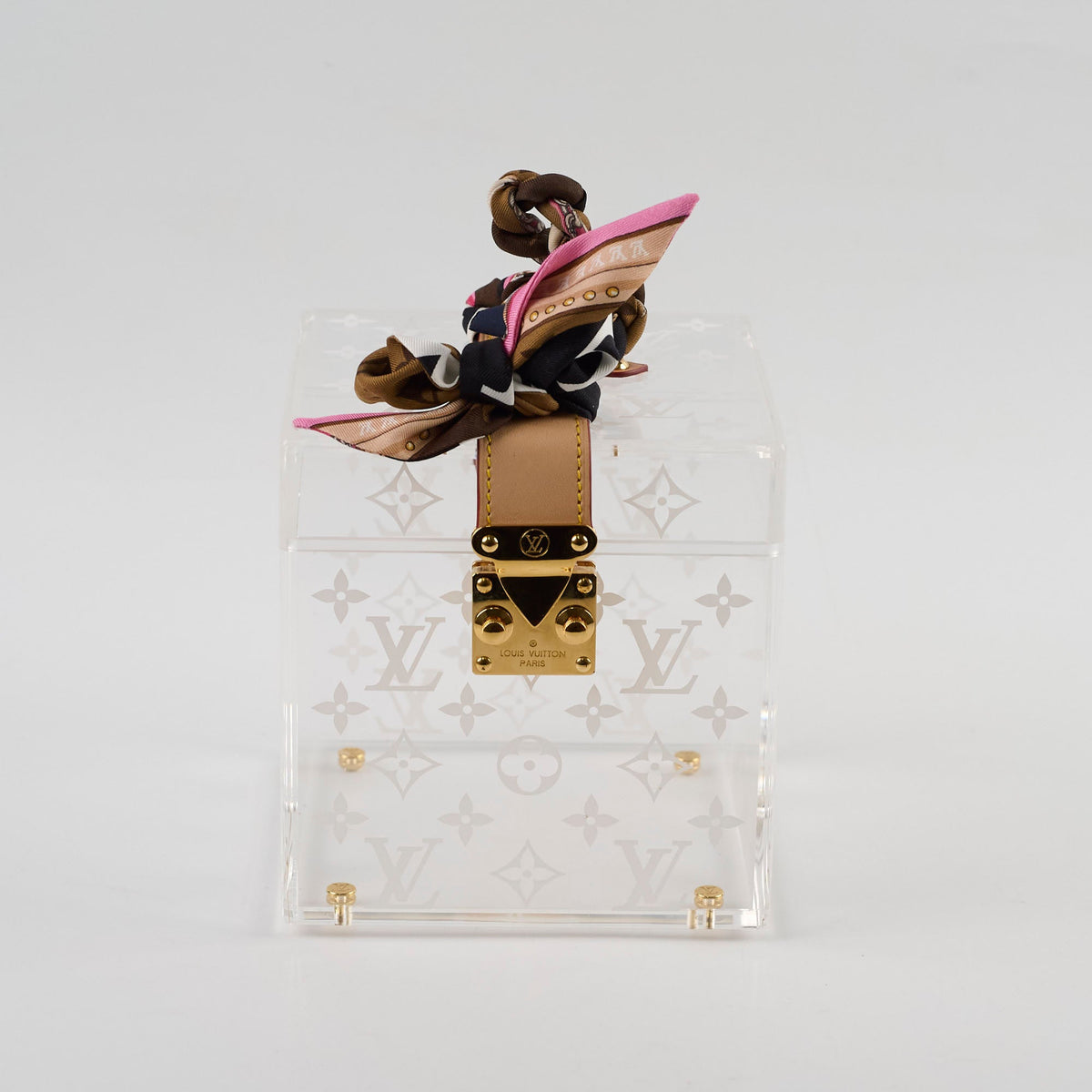 Louis Vuitton Clear Cosmetic Vanity - photo 2
