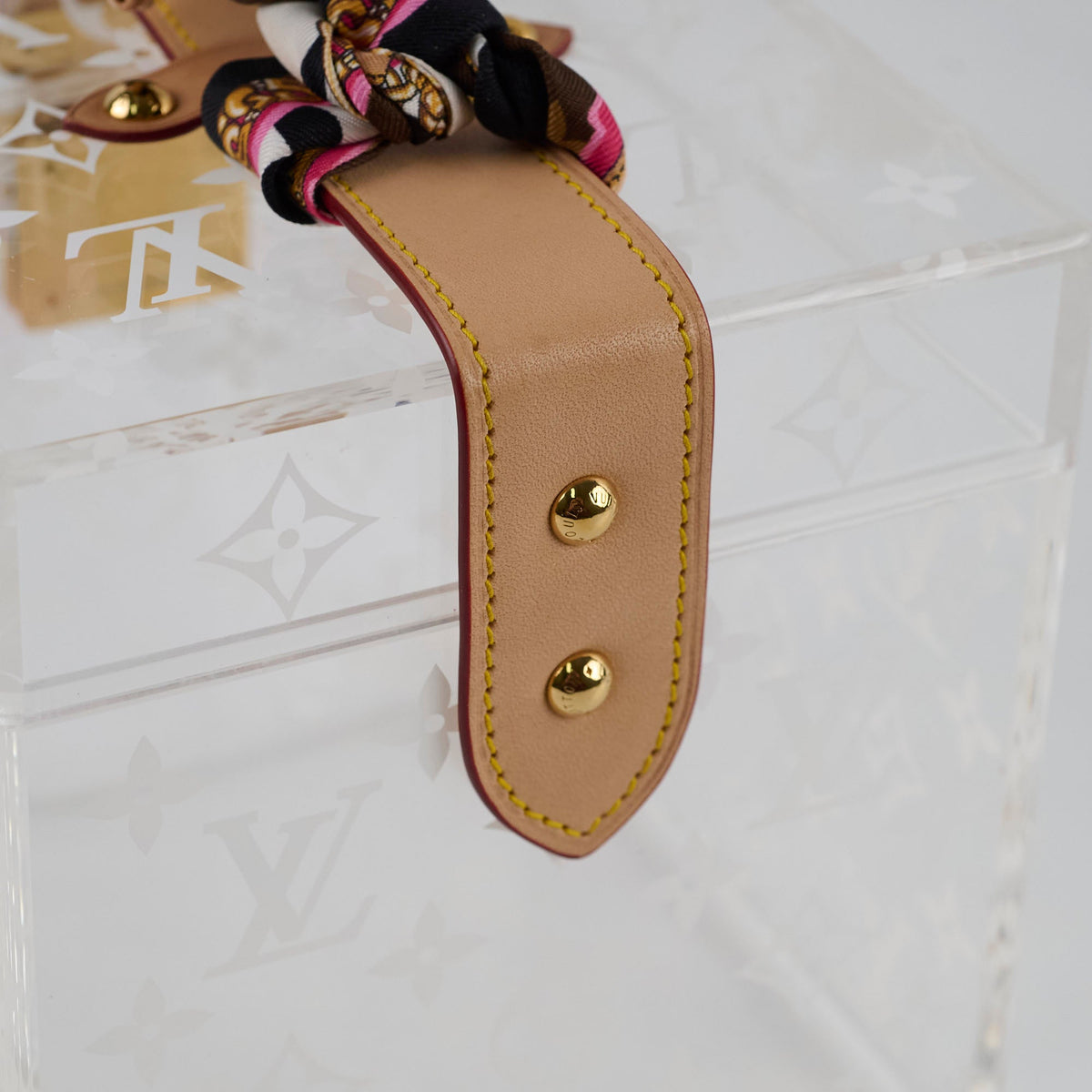 Louis Vuitton Clear Cosmetic Vanity - photo 8