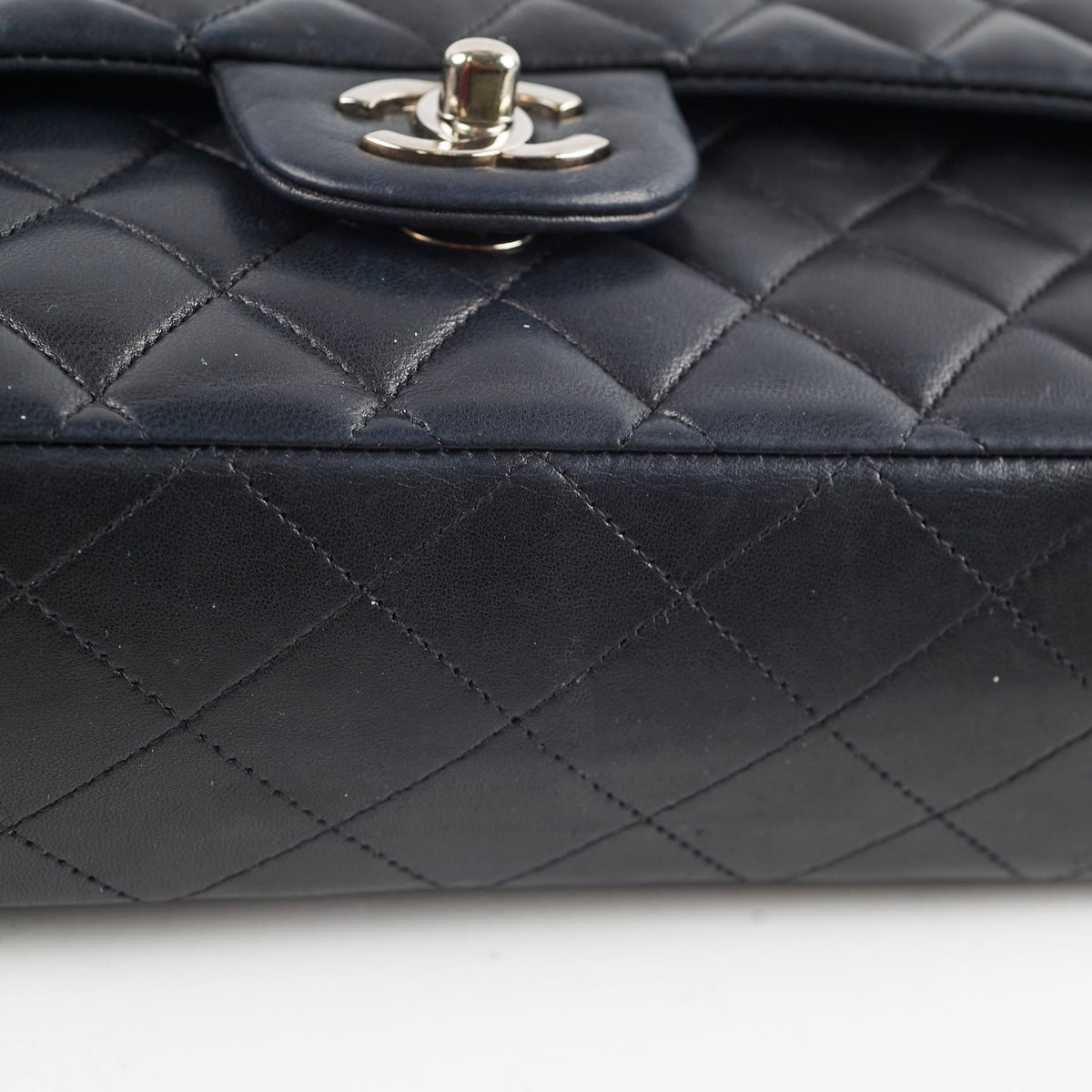 Chanel Medium M/L Classic Flap Black - photo 19