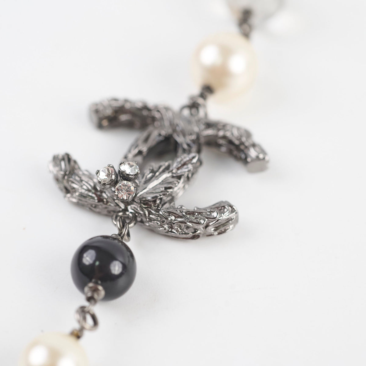 Chanel Long Pearl Necklace - photo 9