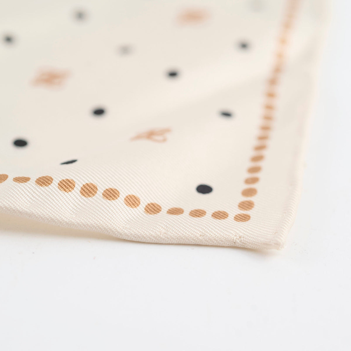 Fendi Square Scarf Beige - photo 6