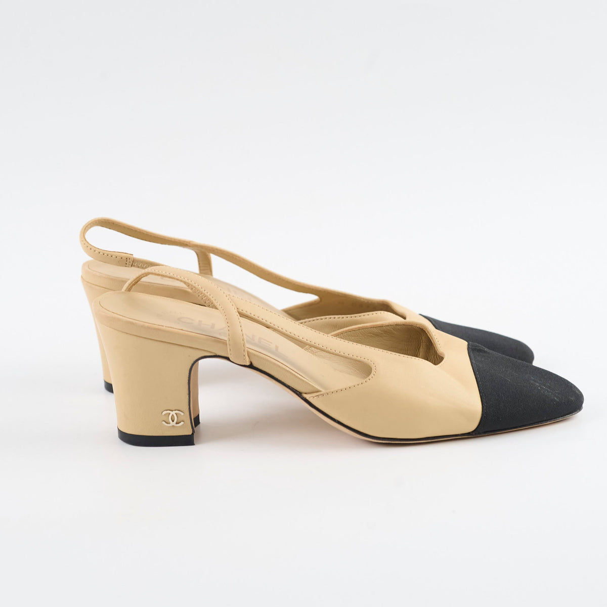 Chanel Slingbacks Beige Two Tone size 37 - photo 3