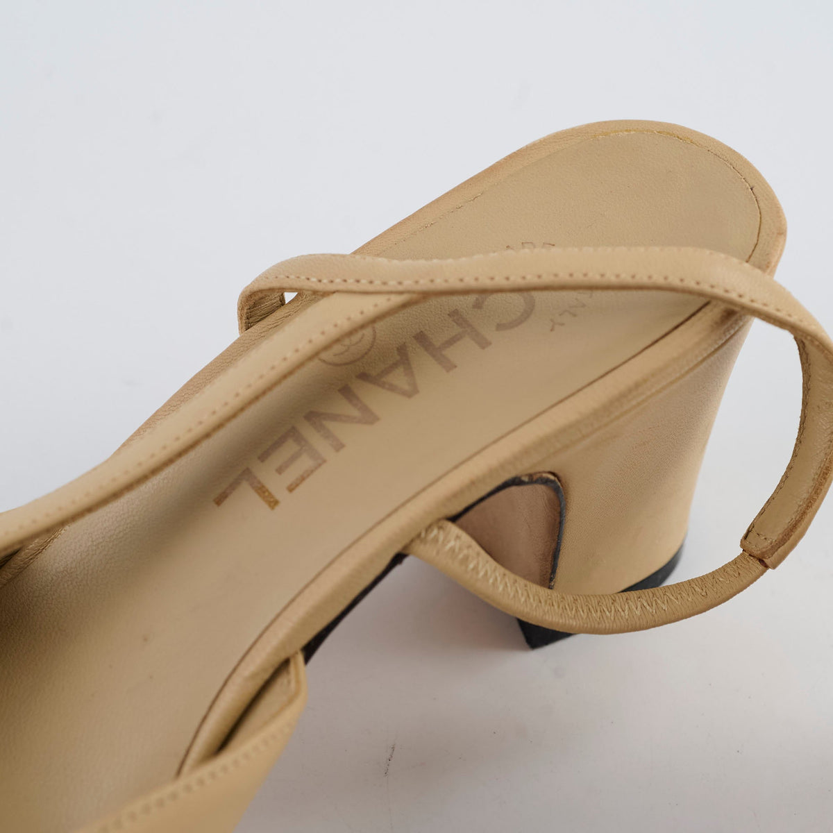 Chanel Slingbacks Beige Two Tone size 37 - photo 8