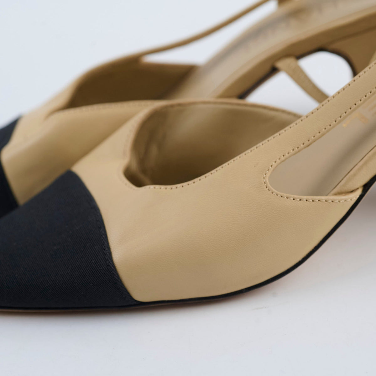 Chanel Slingbacks Beige Two Tone size 37 - photo 7