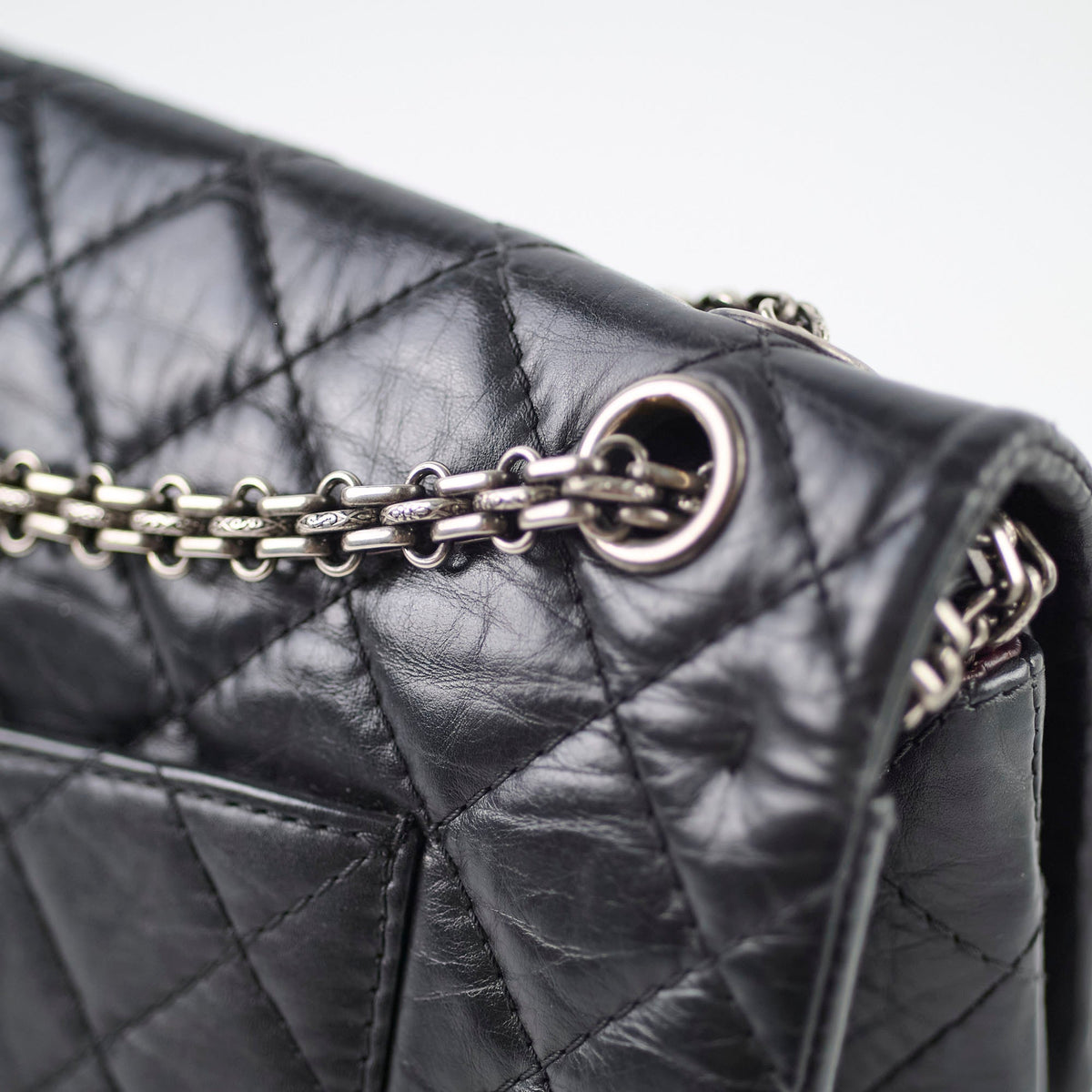 Chanel Reissue 226 Black - photo 6