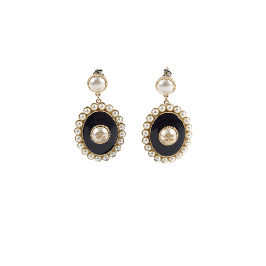 Chanel CC Pearl Oval Earrings (Costume Jewellery) - photo 1