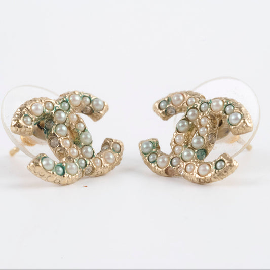 Chanel Pearl Earrings - photo 2