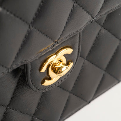 Chanel Quilted chain Flap Black - photo 15
