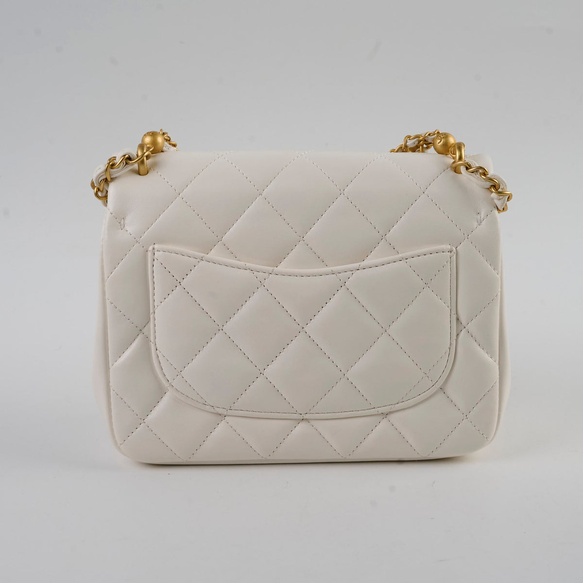 Chanel Square Seasonal Pearl Flap White Lambskin (microchip) - photo 2