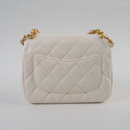 Chanel Square Seasonal Pearl Flap White Lambskin (microchip) - photo 2