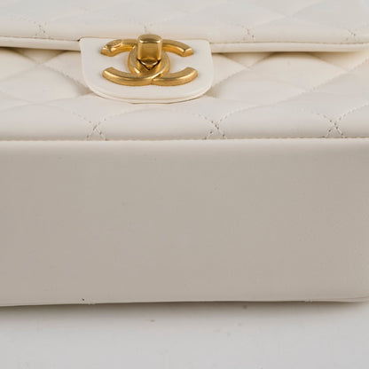 Chanel Square Seasonal Pearl Flap White Lambskin (microchip) - photo 9