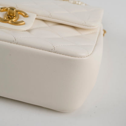 Chanel Square Seasonal Pearl Flap White Lambskin (microchip) - photo 8