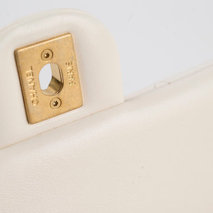 Chanel Square Seasonal Pearl Flap White Lambskin (microchip) - photo 7