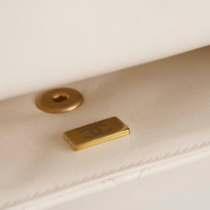 Chanel Square Seasonal Pearl Flap White Lambskin (microchip) - photo 5
