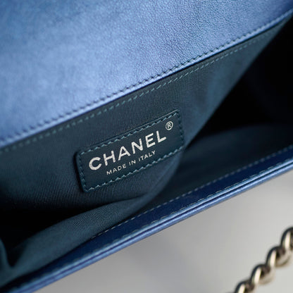 Chanel Old Medium Boy Metallic Blue - photo 7