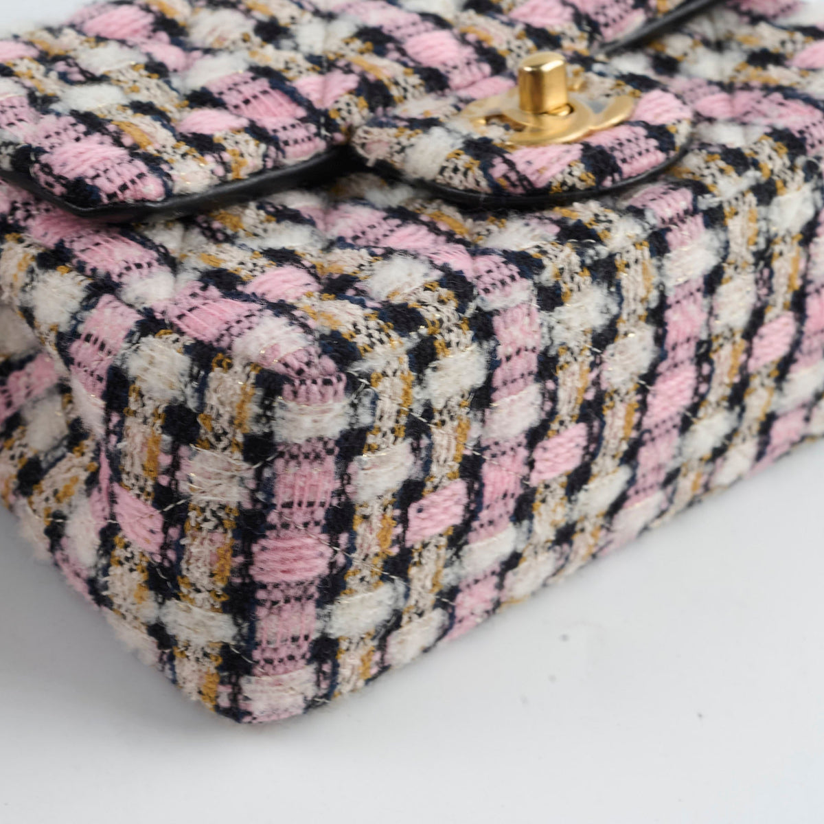 Chanel Mini Square Crush Tweed Pink Micrchipped - photo 9
