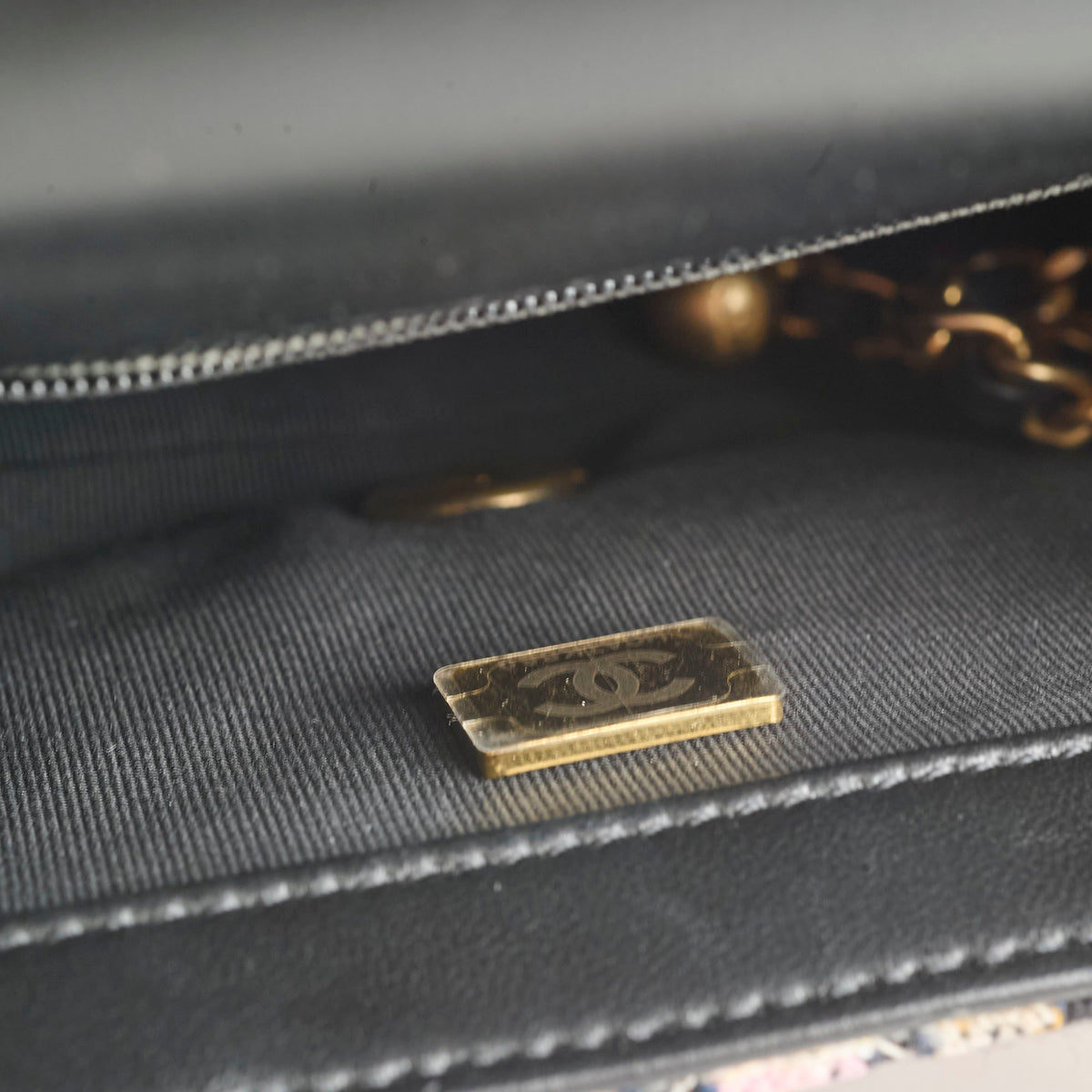 Chanel Mini Square Crush Tweed Pink Micrchipped - photo 6