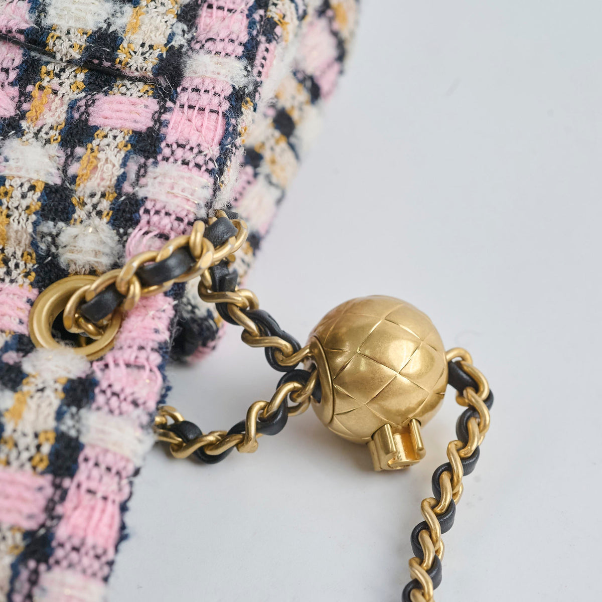 Chanel Mini Square Crush Tweed Pink Micrchipped - photo 5