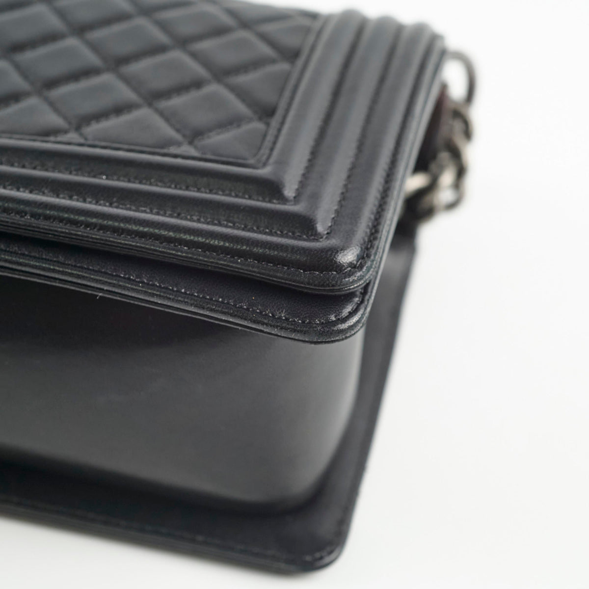 Chanel Old Medium Boy Black - photo 13