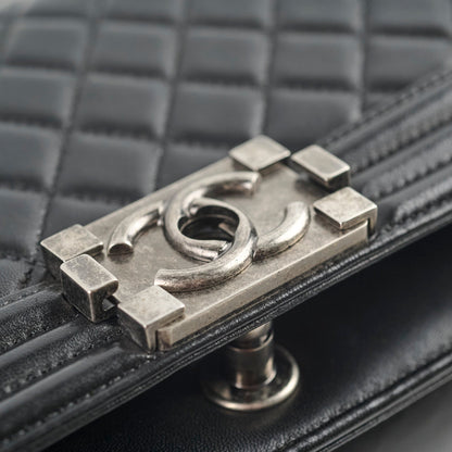 Chanel Old Medium Boy Black - photo 14