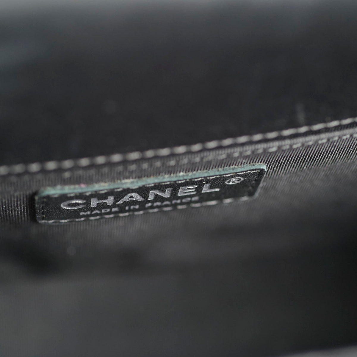 Chanel Old Medium Boy Black - photo 7