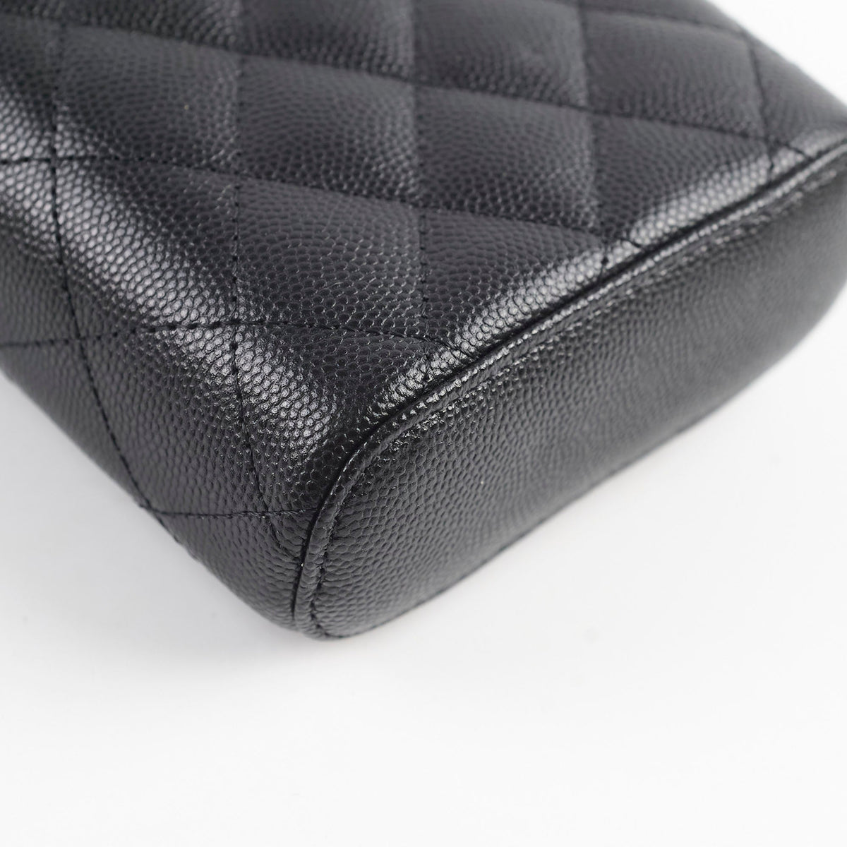 Chanel Caviar Vertical Vanity Case Black - photo 6