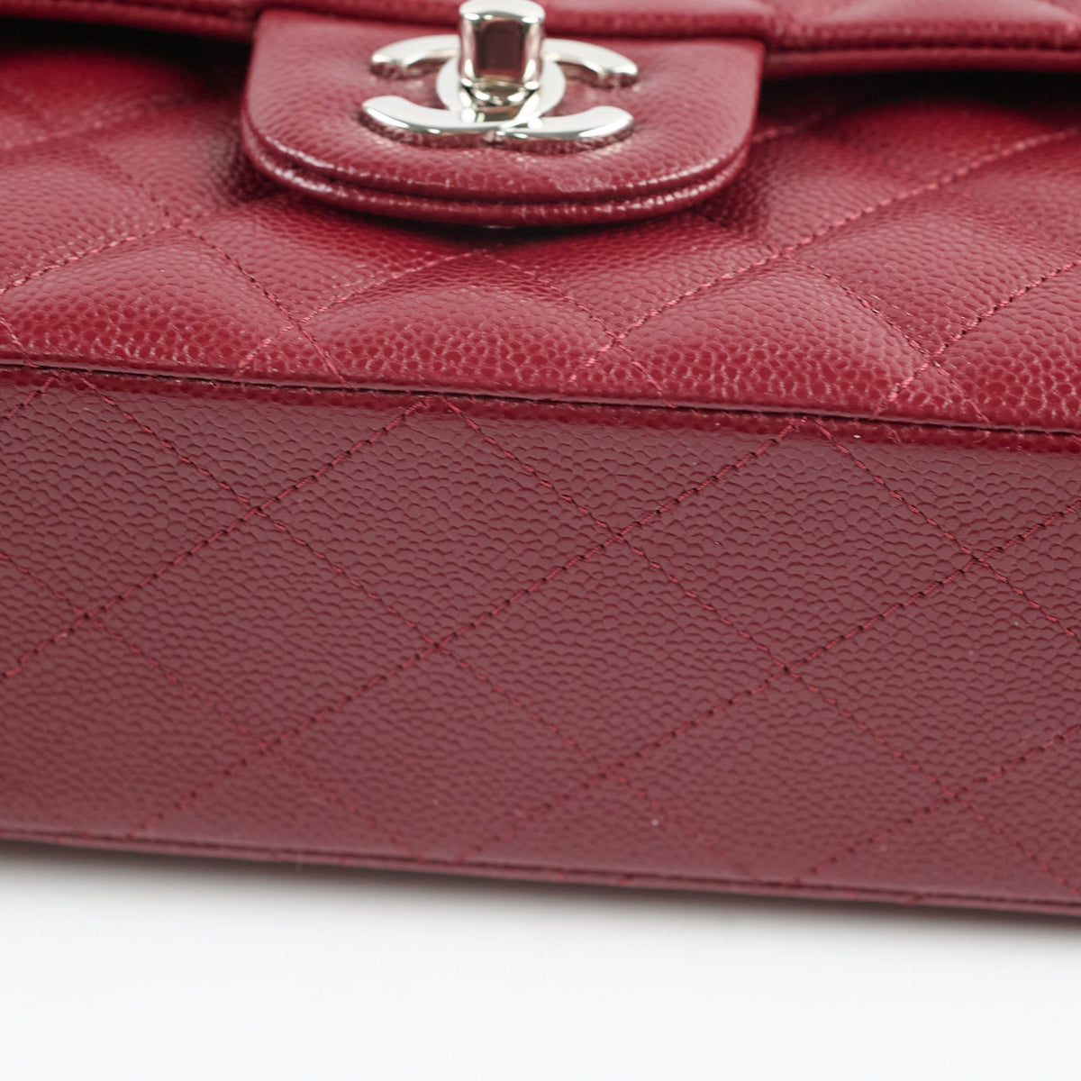 Chanel Medium M/L Caviar Classic Flap Red - photo 12