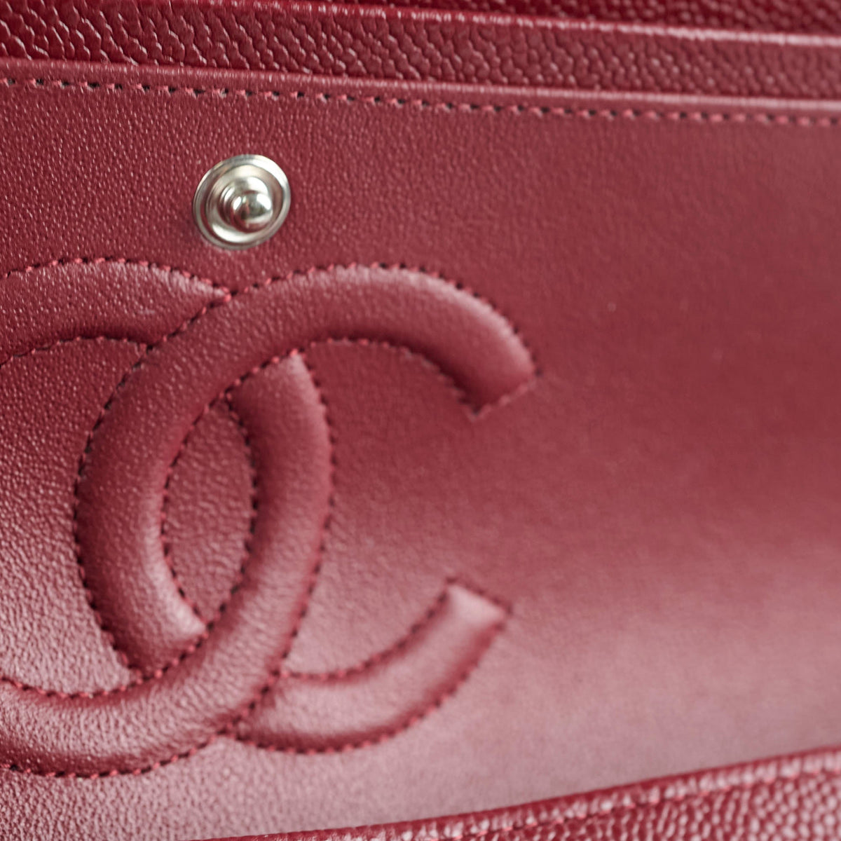 Chanel Medium M/L Caviar Classic Flap Red - photo 7