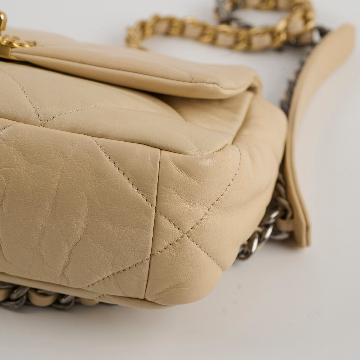 Chanel 19 Small Beige Series 30 - photo 14