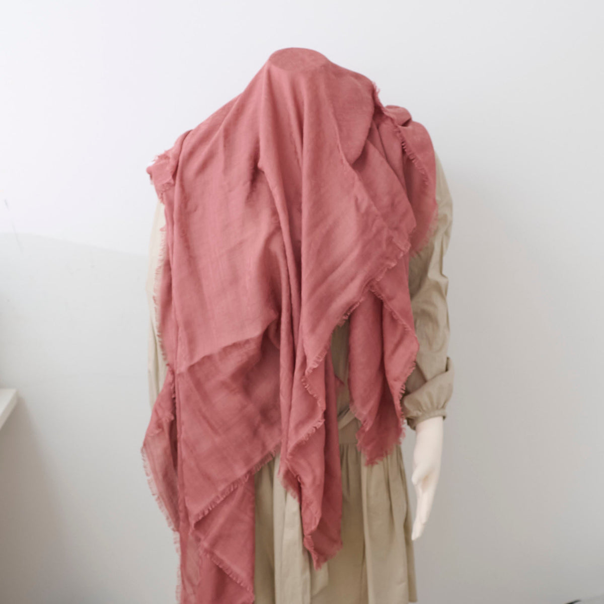 Christian Dior Shawl Coral - photo 4