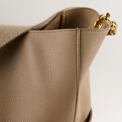 CELINE Sangle Tote Beige - photo 12