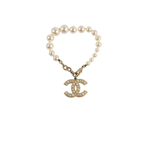 Chanel CC Logo Pearl Bracelet - photo 1