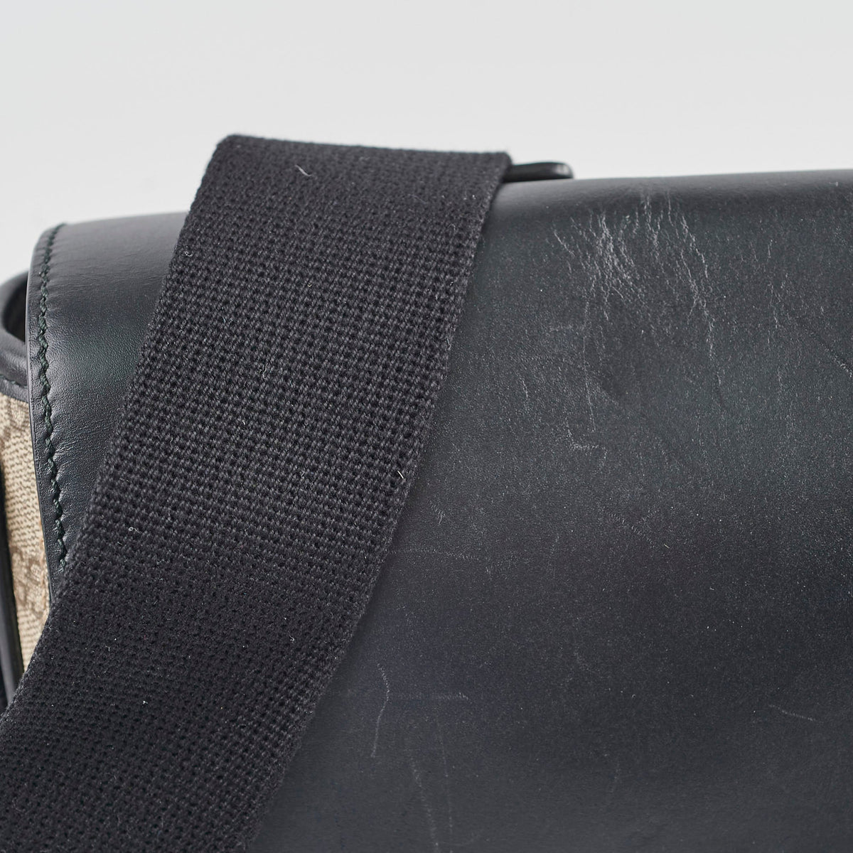Gucci GG Surpreme Monogram Messenger Bag - photo 14