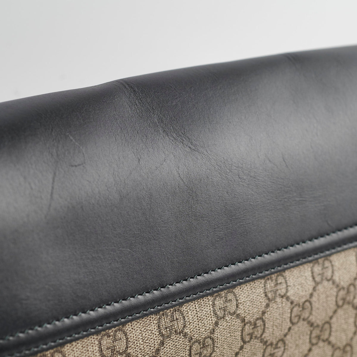 Gucci GG Surpreme Monogram Messenger Bag - photo 13