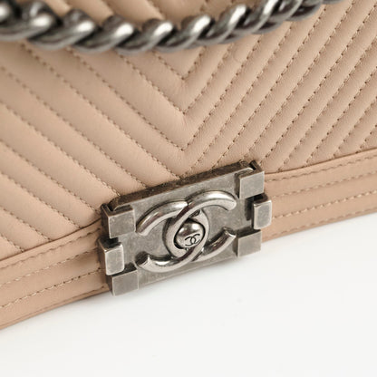 Chanel Boy Old Medium Chevron Beige Lambskin - photo 15