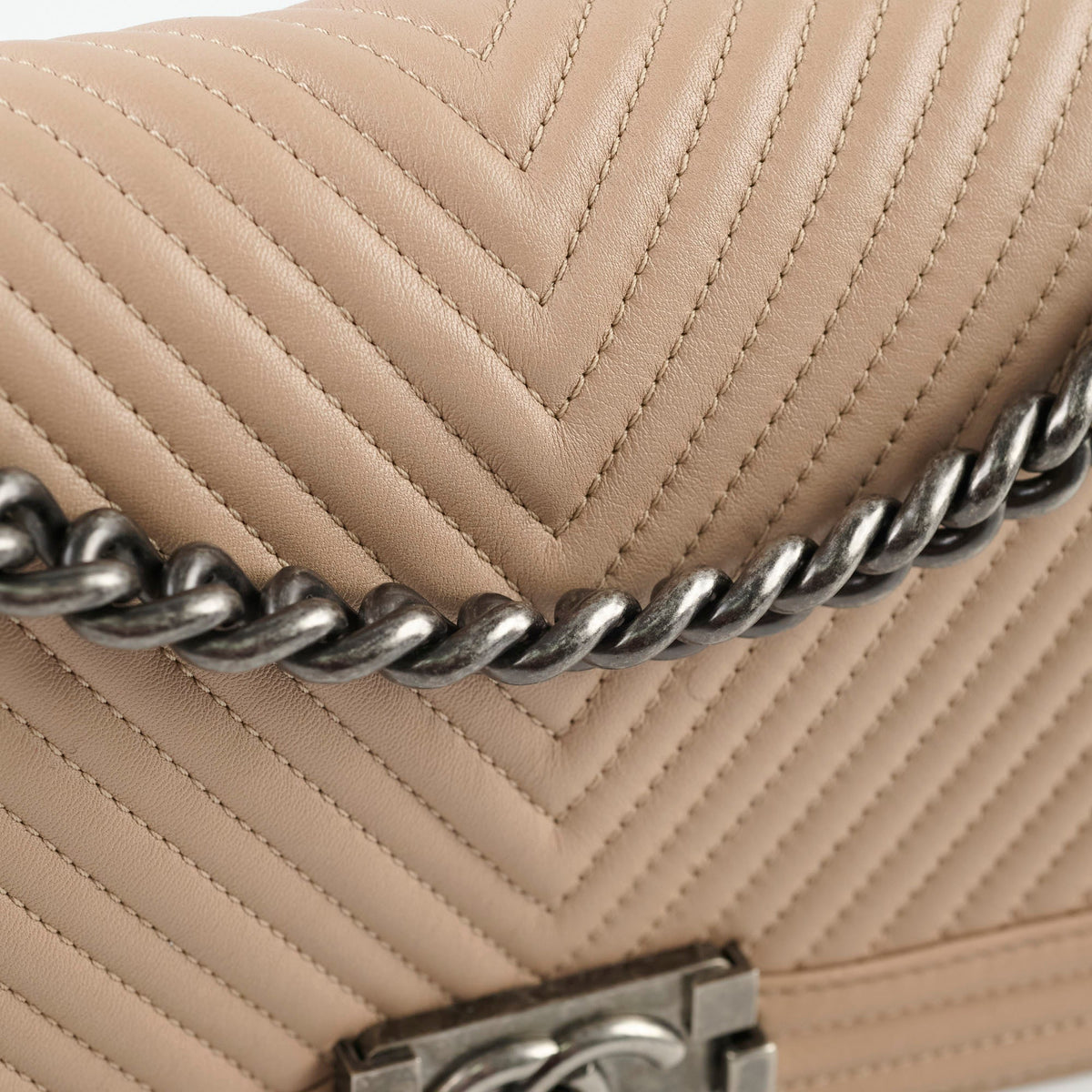 Chanel Boy Old Medium Chevron Beige Lambskin - photo 12