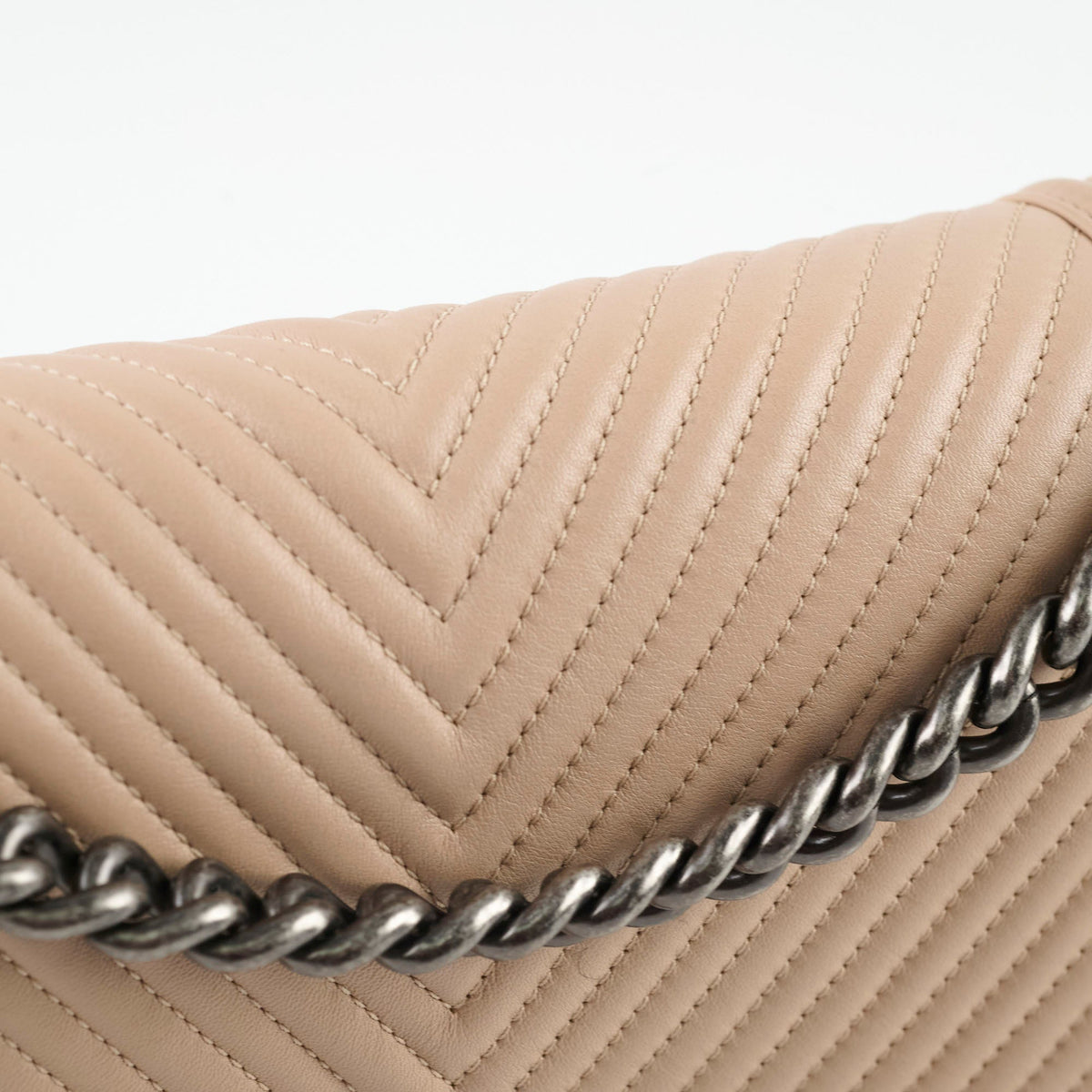 Chanel Boy Old Medium Chevron Beige Lambskin - photo 10