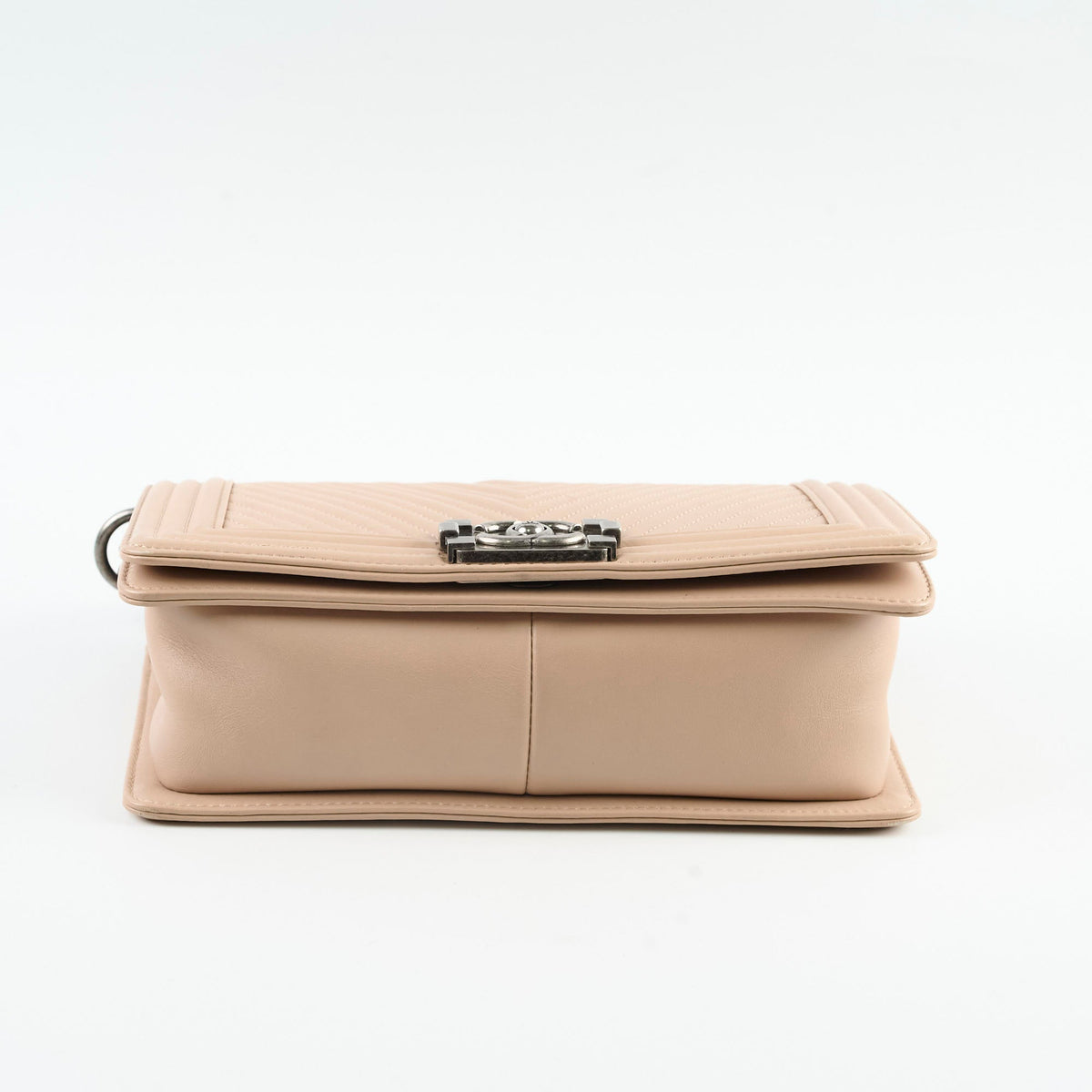 Chanel Boy Old Medium Chevron Beige Lambskin - photo 4