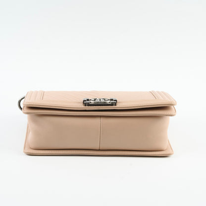 Chanel Boy Old Medium Chevron Beige Lambskin - photo 4