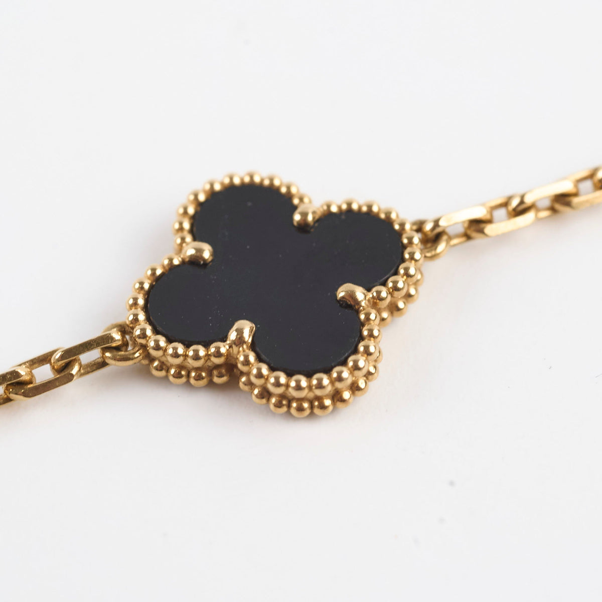 Van Cleef & Arpels Vintage Alhambra 5 Motifs Bracelet Onyx 2022 - photo 7