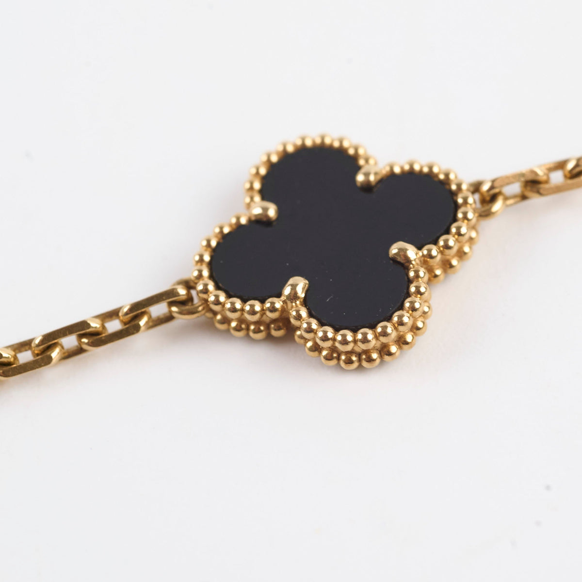 Van Cleef & Arpels Vintage Alhambra 5 Motifs Bracelet Onyx 2022 - photo 5