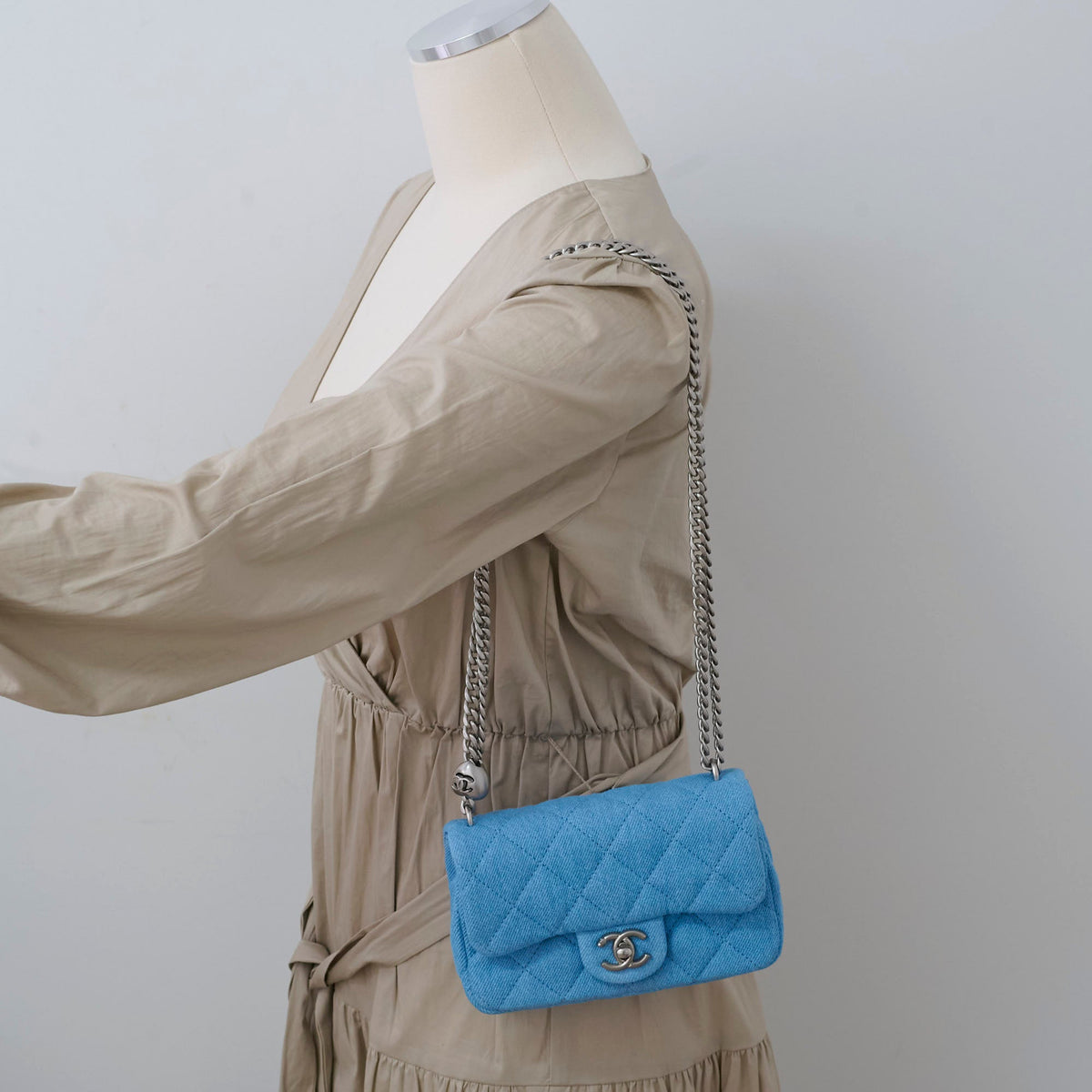 Chanel Seasonal Denim Rectangular Blue 2024 - photo 17